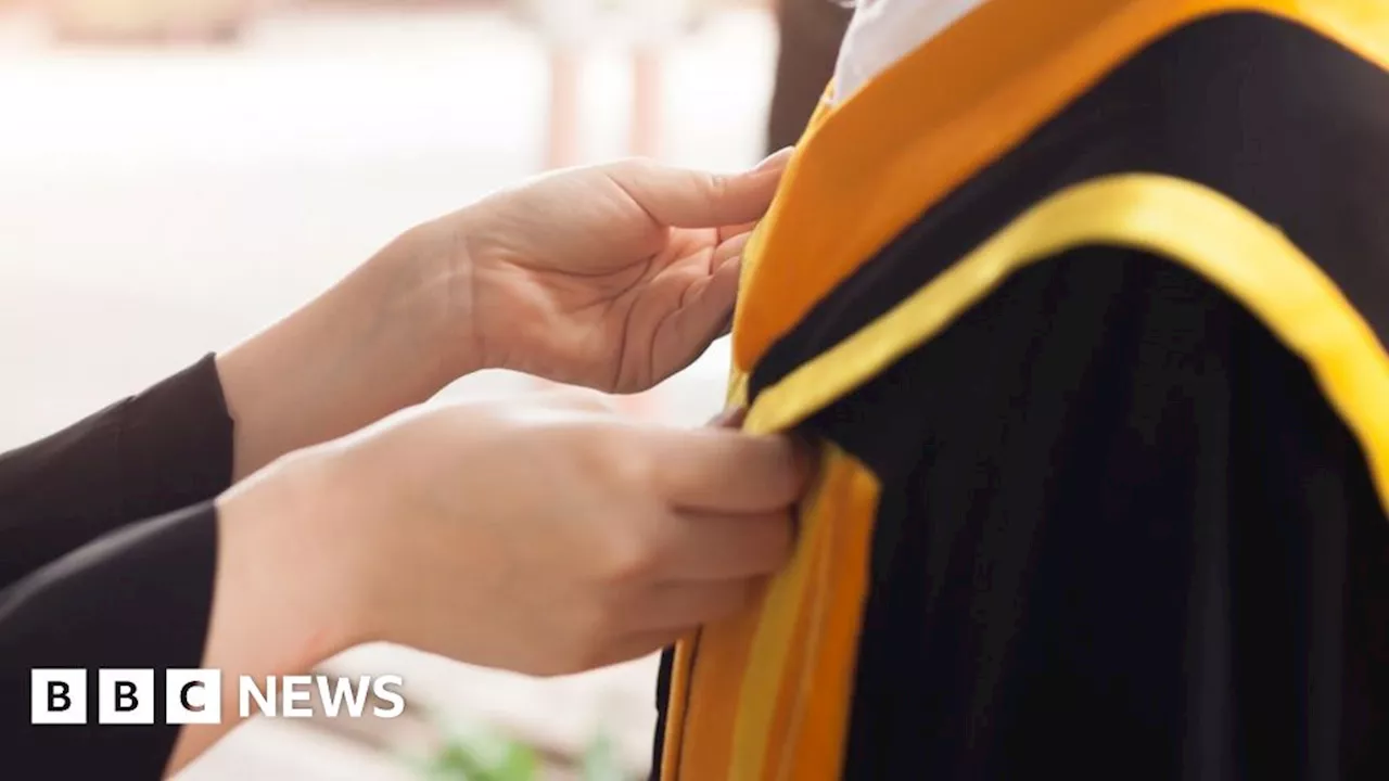 Aberdeen University to charge families to attend graduations
