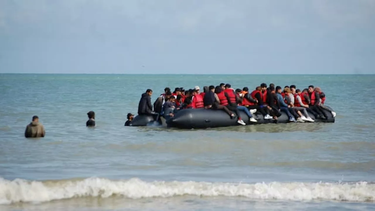 Traversée de la Manche: 104 migrants secourus en mer au large de Calais