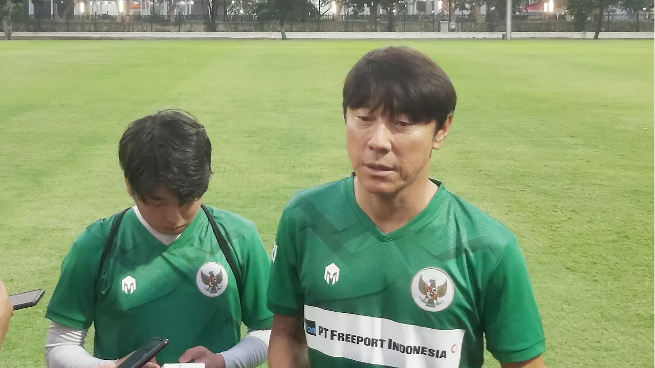 Shin Tae-Yong Sebut Naturalisasi Bek Swansea Nathan Tjoe-A-On Berjalan Lancar