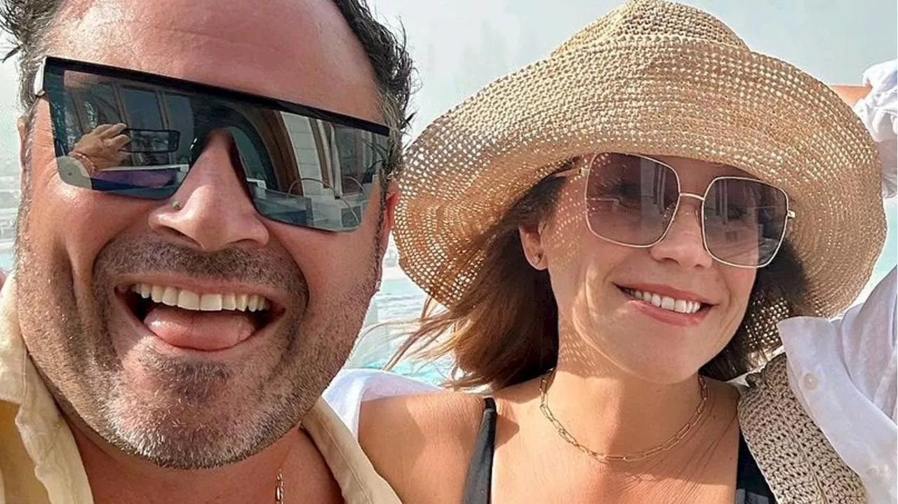 Unlikely celeb duo travel mates on new show