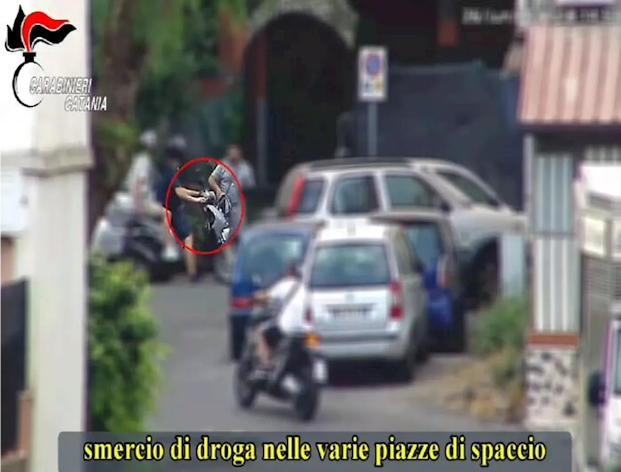 Piazze di spaccio gestite per conto clan a Catania, 46 arresti