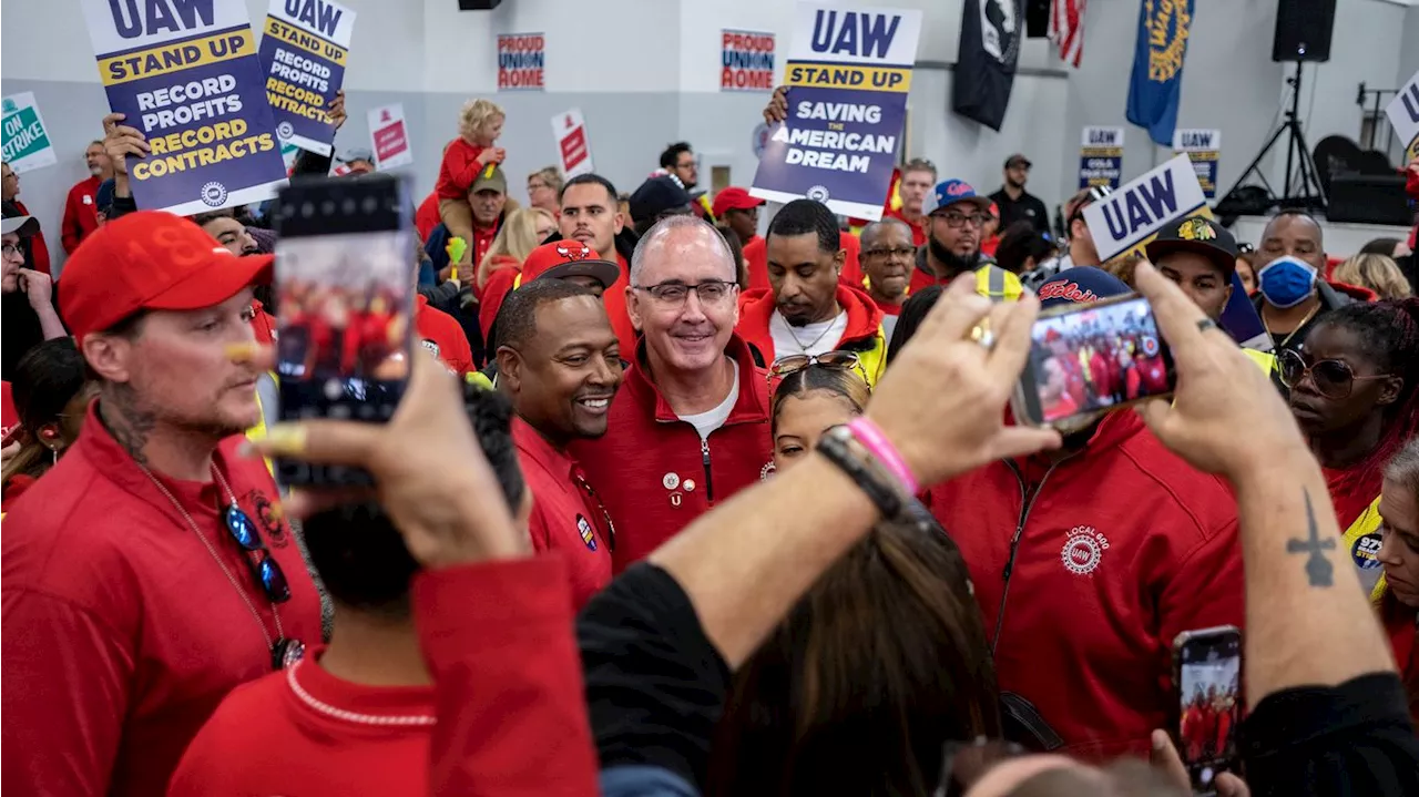 8,700 workers walk out of Ford Kentucky Truck Plant as UAW expands strike