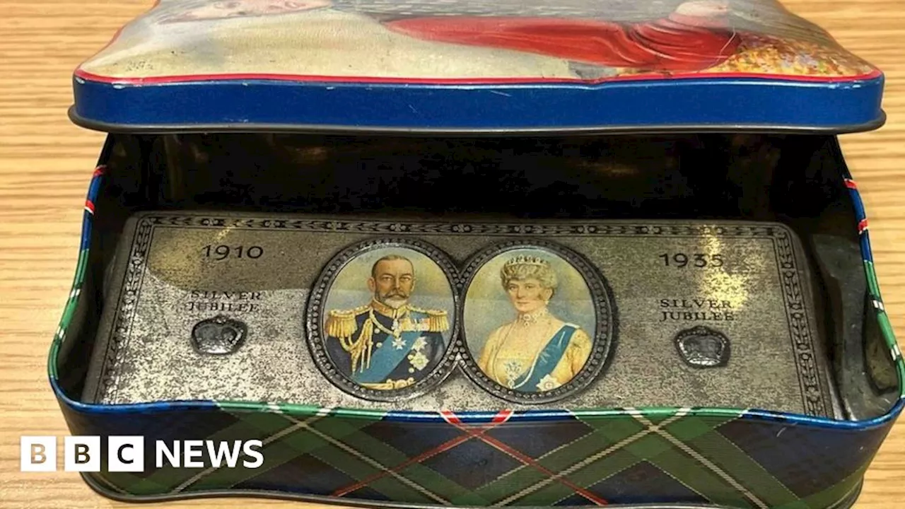 York 1935 royal souvenir chocolates to be auctioned