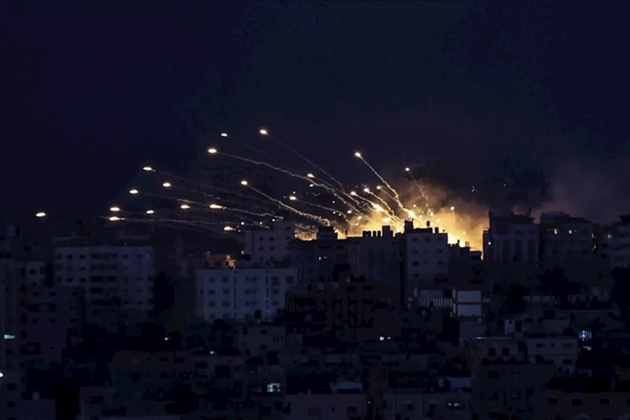 Israel striking Gaza with white phosphorous bombs: Palestine