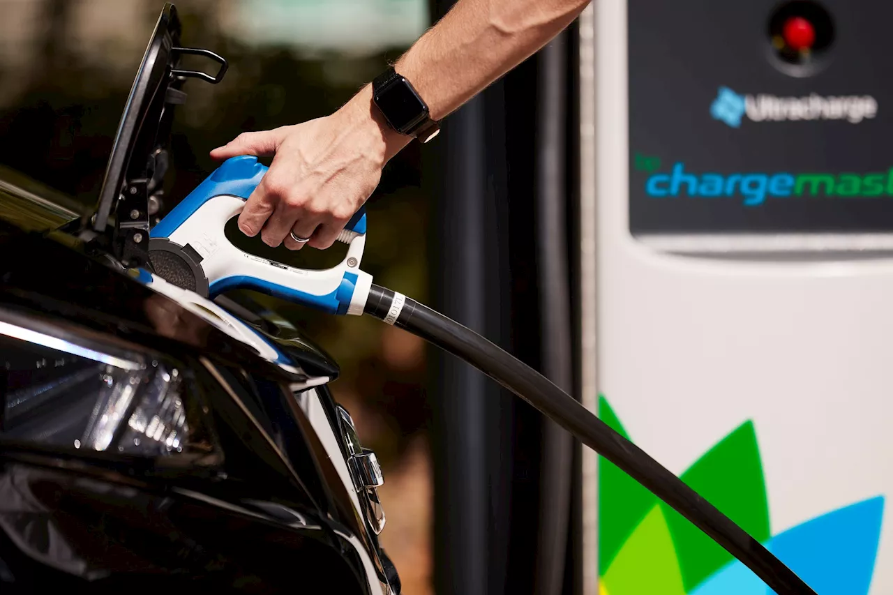 UK passes 50,000 electric car charging points