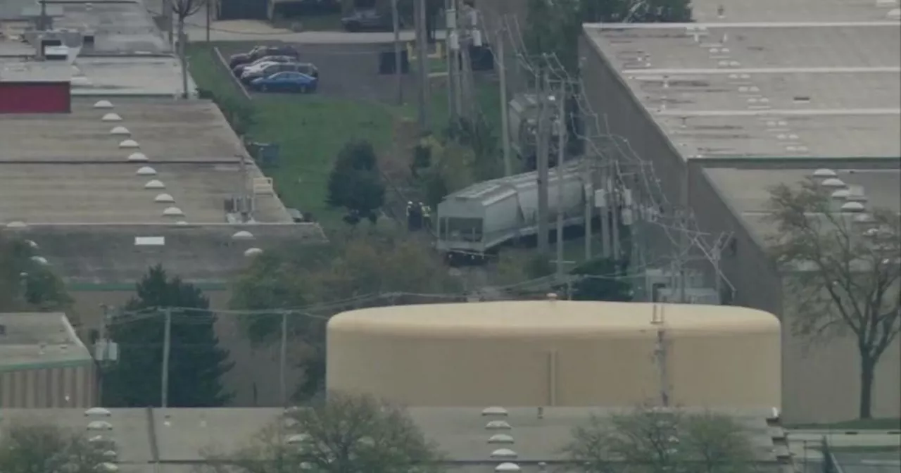 Freight train car derails in Chicago suburb, damaging building