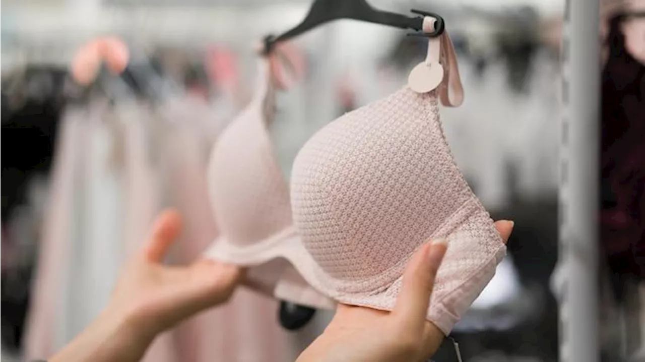 Rayakan No Bra Day, Apa Sih Manfaat Tak Pakai Beha untuk Kesehatan?