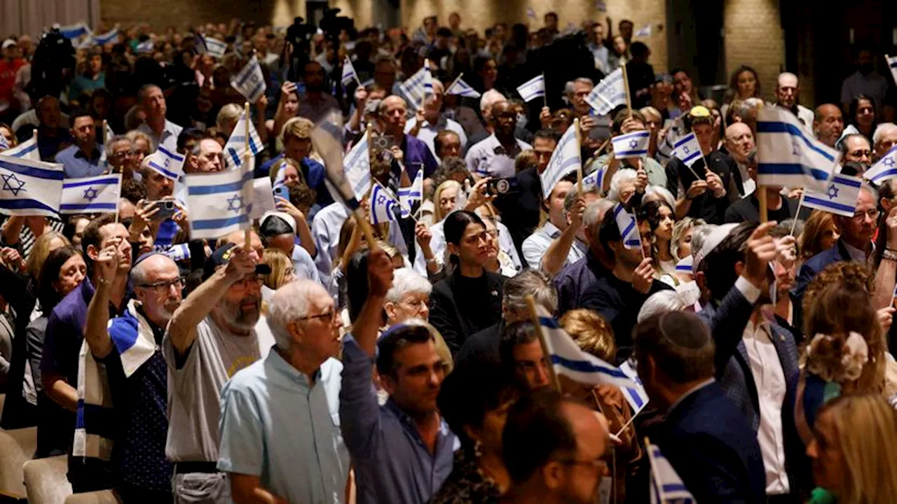 Thousands gather at Temple Emanu-El to show support for Israel