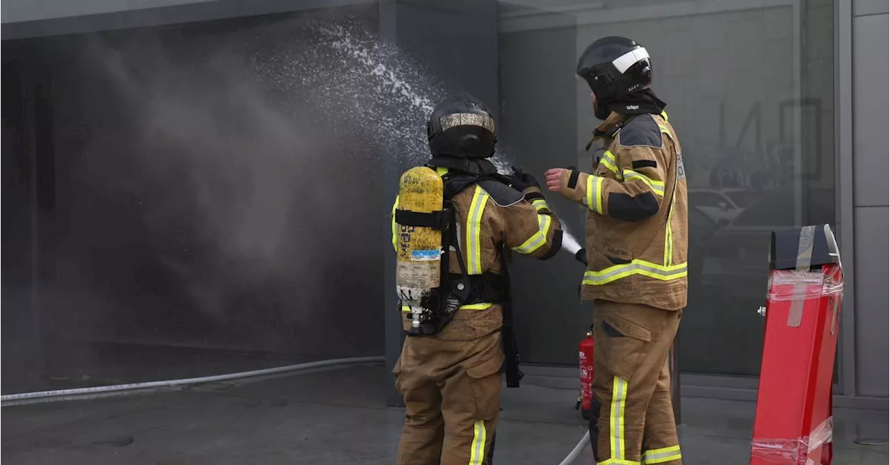 Mueren cuatro menores en un incendio en un edificio del centro de Vigo