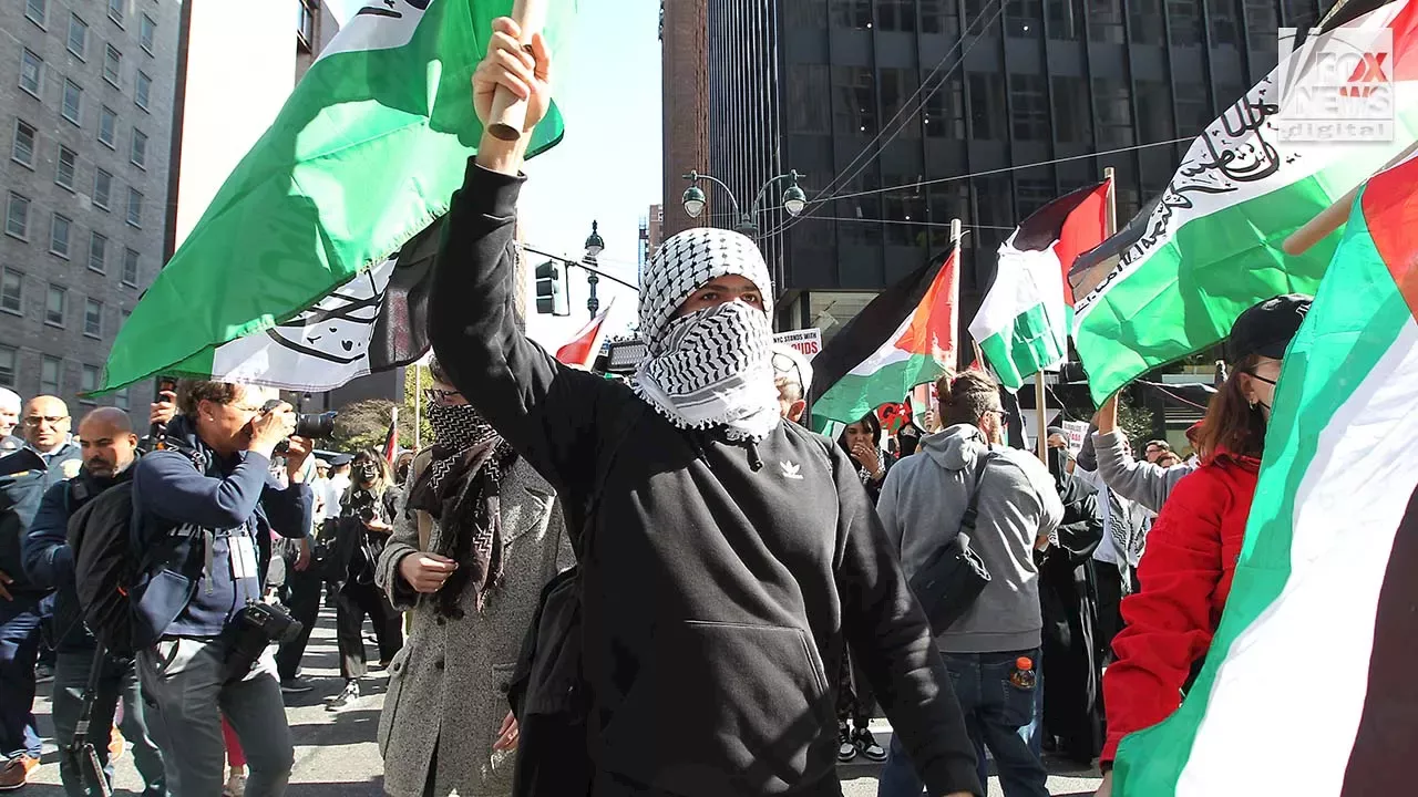 SPLC silent on whether BLM, Dem Socialists’ pro-Hamas activism raises ‘hate’ concerns