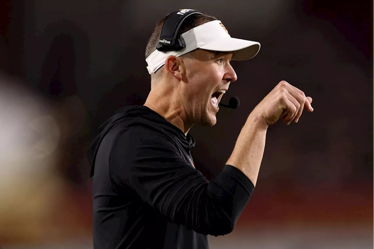 Lincoln Riley emphatically challenges public criticism of USC’s defense