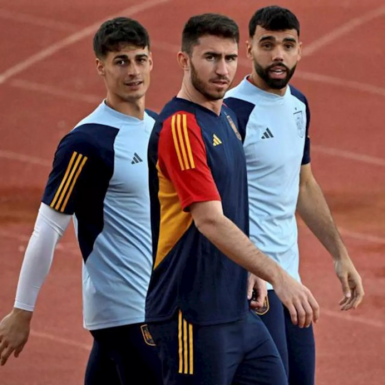 Aymeric Laporte toujours indispensable à l'Espagne malgré son exil en Arabie saoudite