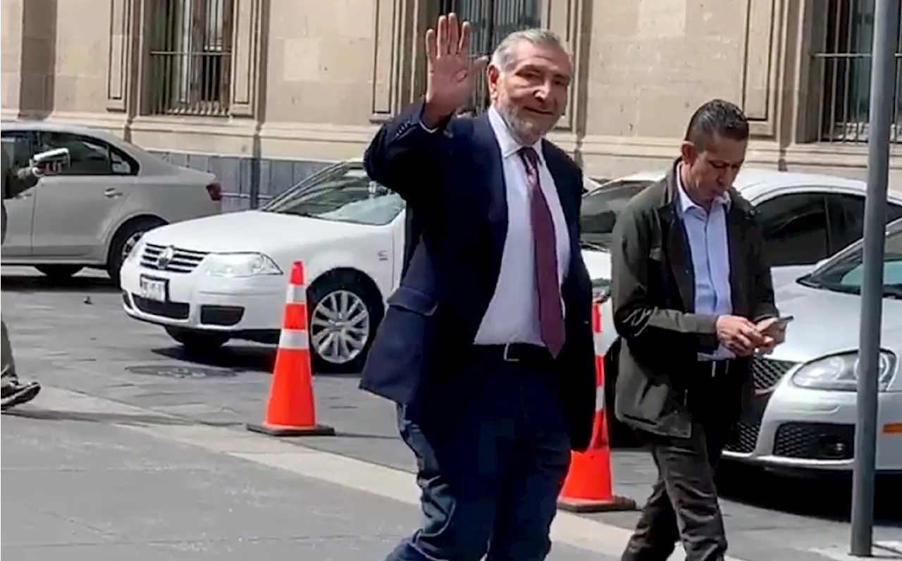 Adán Augusto López reaparece para visitar a AMLO en Palacio Nacional