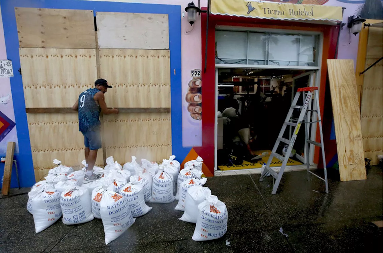 Hurricane Lidia leaves at least one dead in Mexico