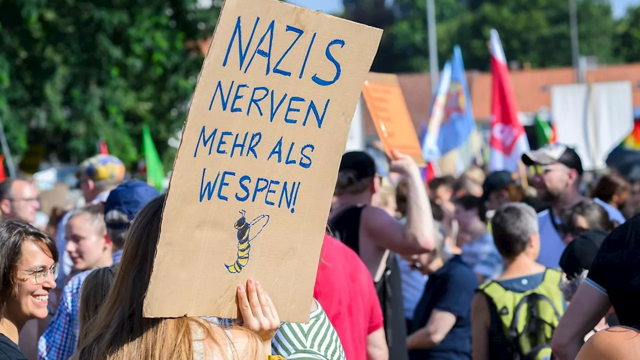 Hamburg & Schleswig-Holstein: 'Laut gegen Nazis' sichert Recht an rechtsextremem Kürzel