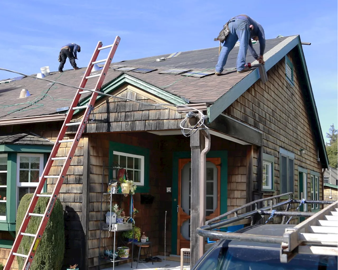 Berkeley, a Look Back: Wooden shingles on homes banned after 1923 fire