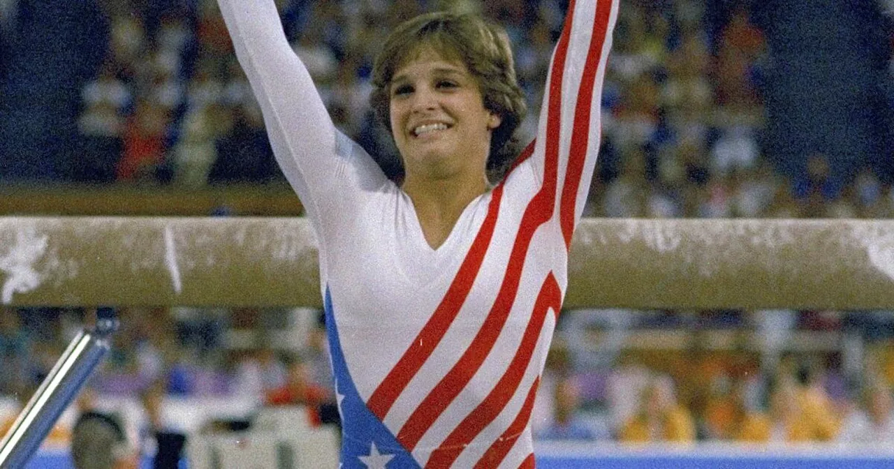 Excampeona olímpica de gimnasia, Mary Lou Retton, en terapia intensiva por neumonía