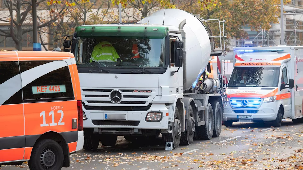 Nach Tod von Radfahrerin in Berlin: Staatsanwaltschaft stellt Ermittlungsverfahren gegen LKW-Fahrer ein