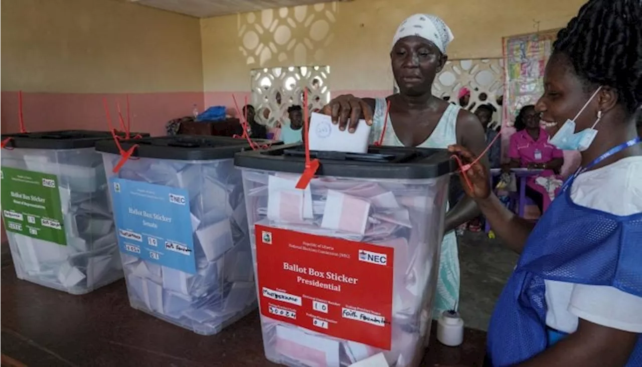 Large turnout in Liberia as voters pick their next president