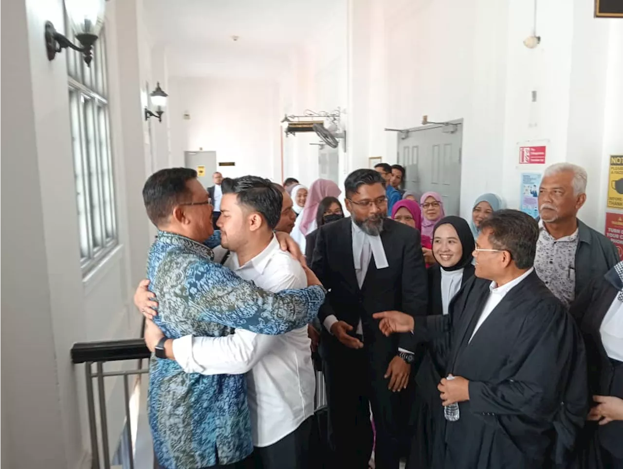 Mahkamah Tinggi kekal lepas, bebaskan anak bekas Exco, perunding hartanah