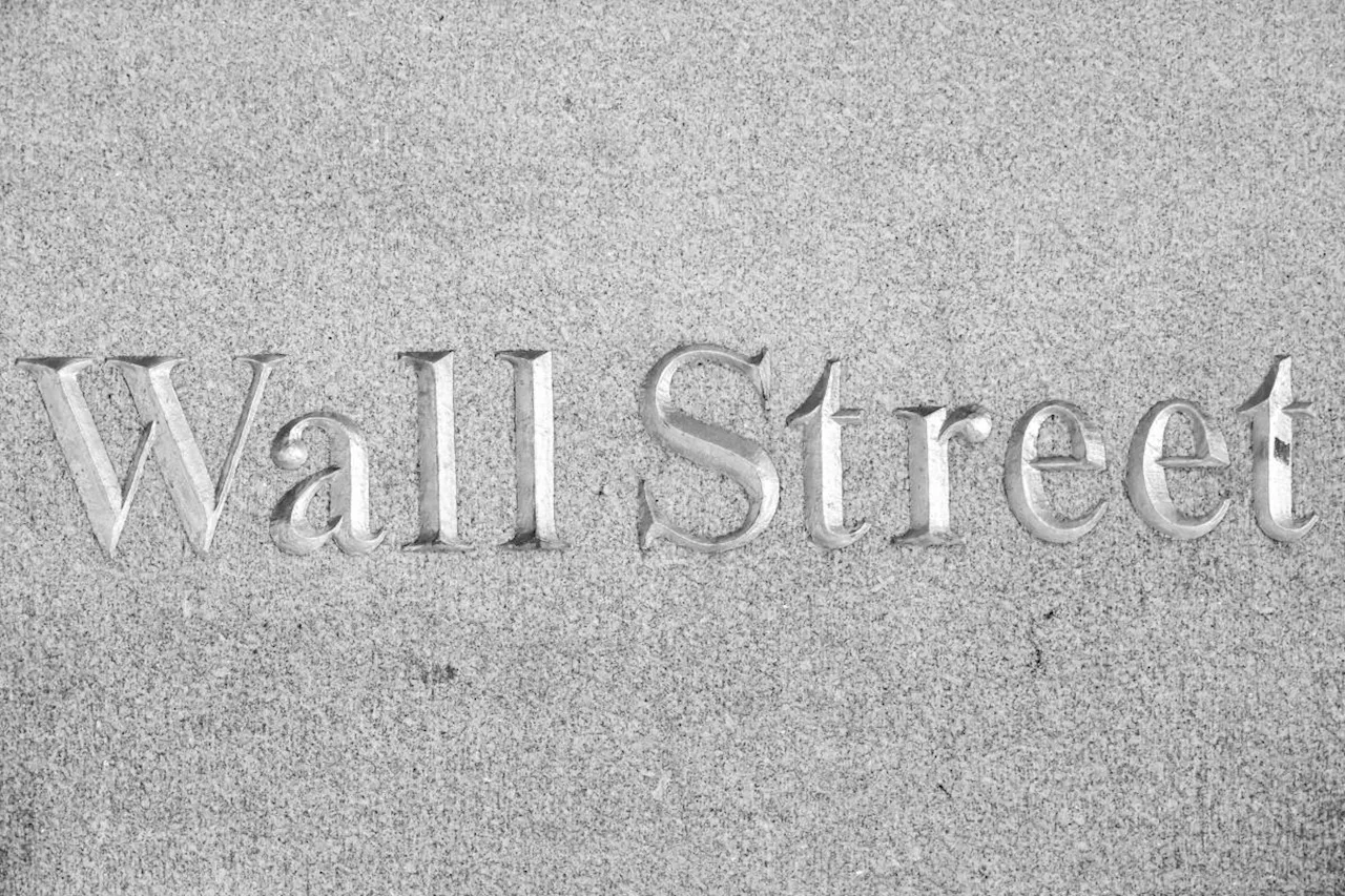 Wall Street thinks corporate America's earnings recession is over