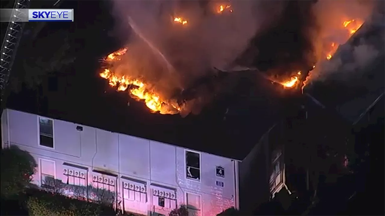 Crews battle large fire at apartment complex in north Harris County; No injuries reported