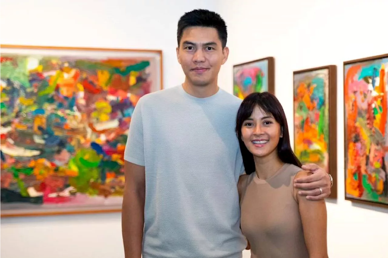 Bianca Gonzalez proud as JC Intal holds solo art exhibit