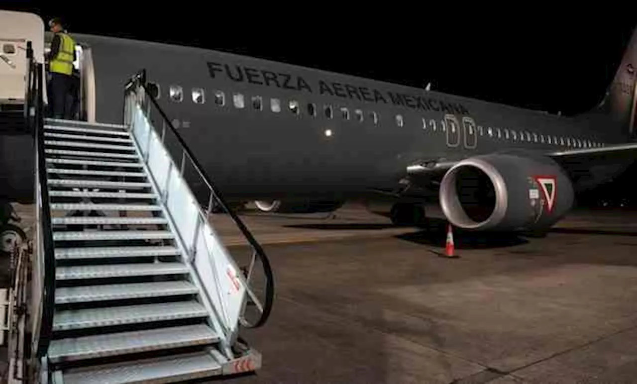 Aterriza en México primer avión de la Fuerza Aérea con 135 connacionales rescatados de Israel