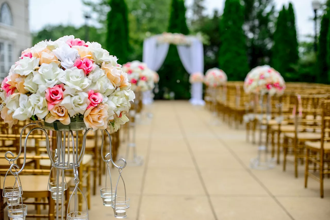 Il veut faire sensation lors d'un mariage, son geste coûte cher à son petit-fils