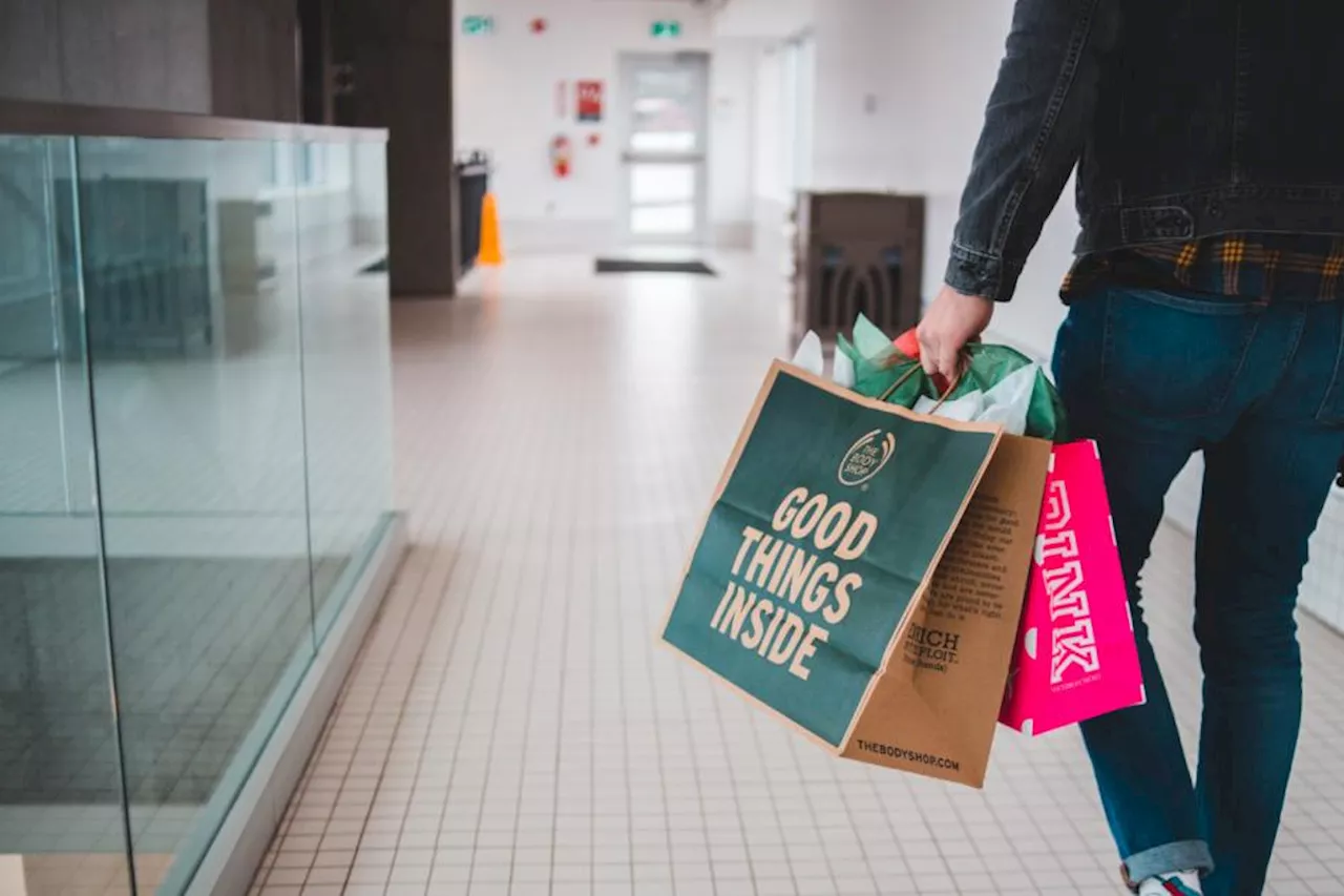 Shop in bid to take over Glasgow retail park unit