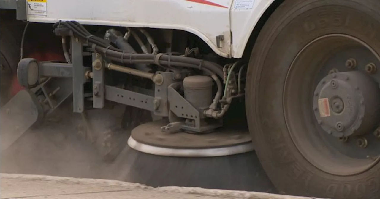 Saskatoon street sweeping starts Monday