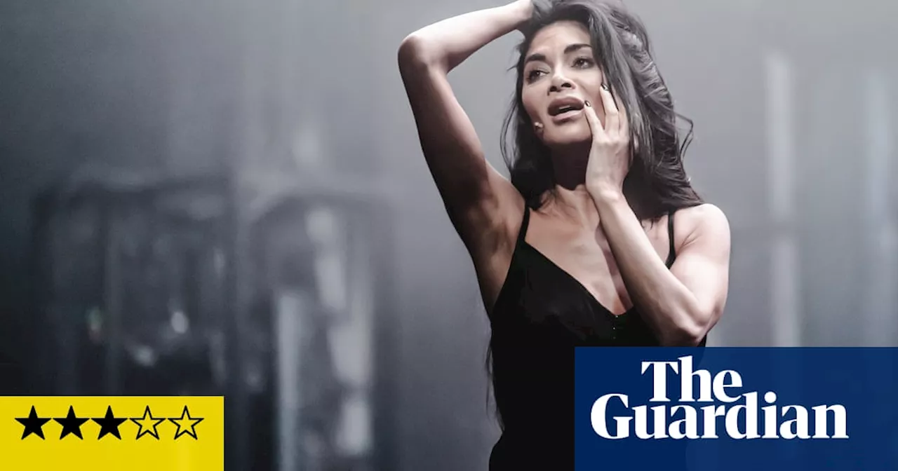 – Nicole Scherzinger dazzles in Jamie Lloyd’s radical rework