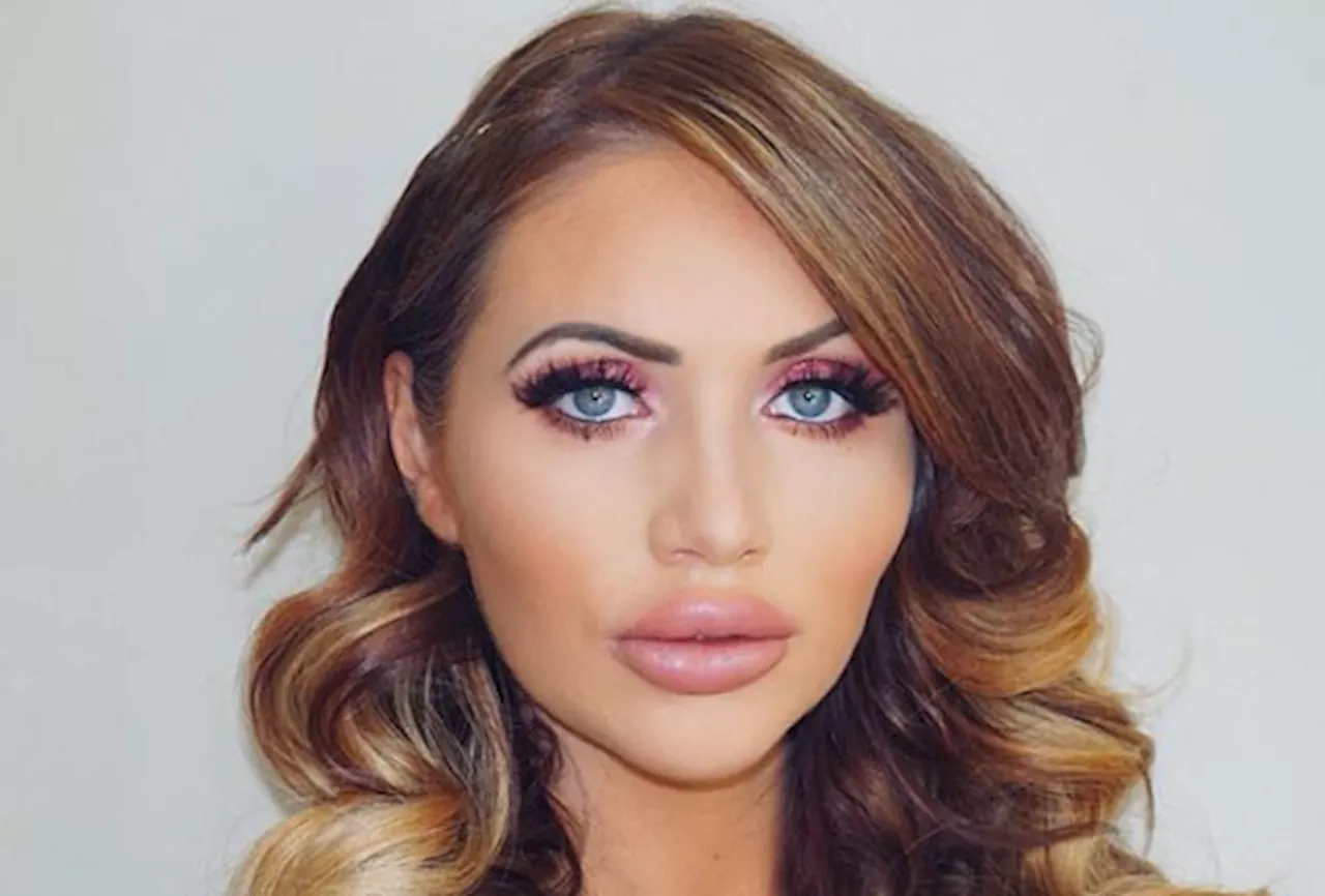 Amy Childs just revealed the first picture of her new baby, and AWWWW