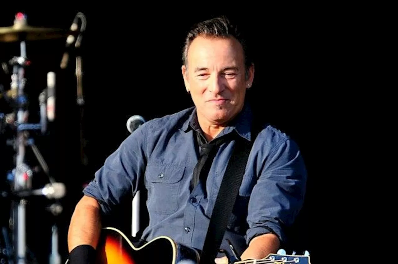 Bruce Springsteen To Make Acting Debut As Mortuary Owner In Netflix Drama