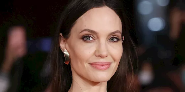 Even Angelina Jolie Is Buying Into This Season's Ballet Flats Trend
