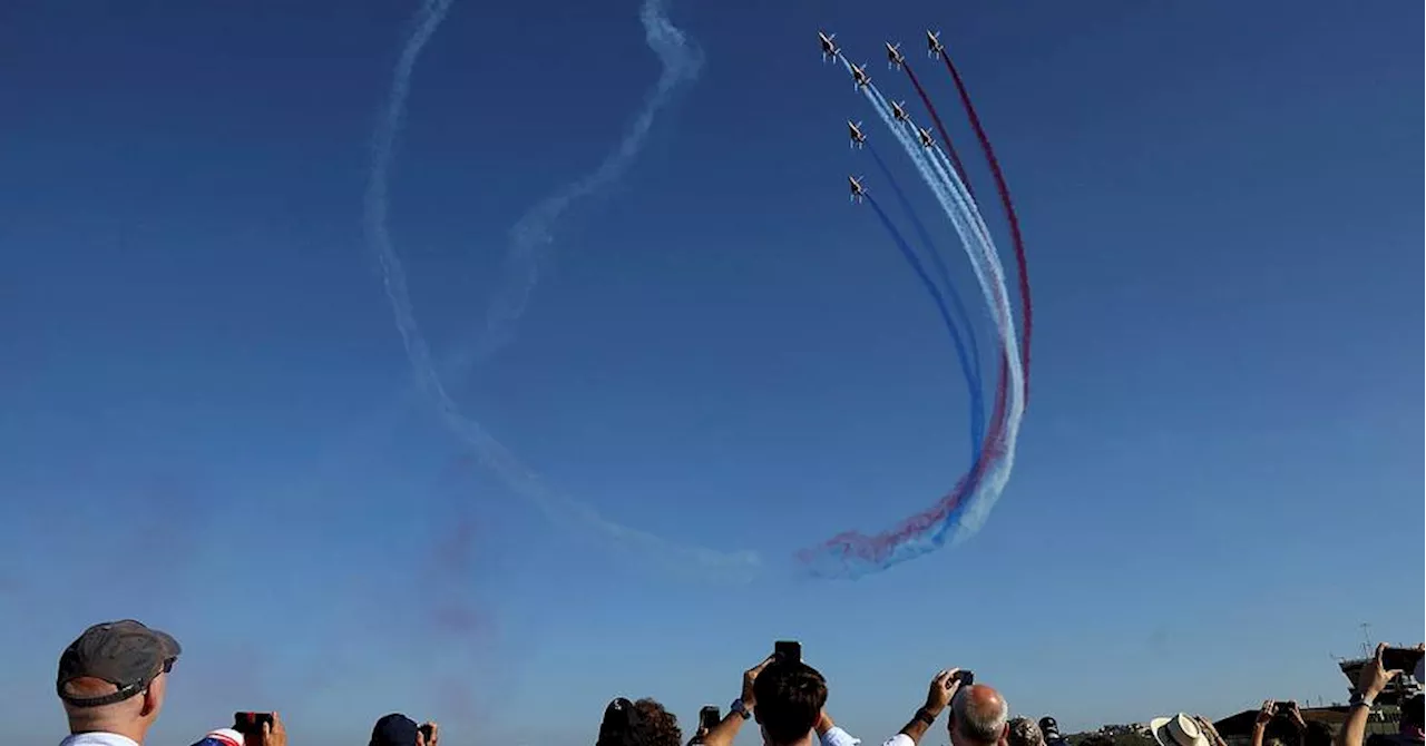 Salon : le dernier vol de la Patrouille de France marque la fin d’une année éclatante