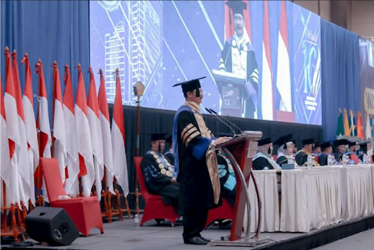 Universitas Muhammadiyah Tangerang Lepas 3.074 Wisudawan