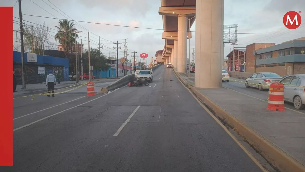 Motociclista muere tras perder el control y chocar en avenida Félix U. Gómez en Monterrey