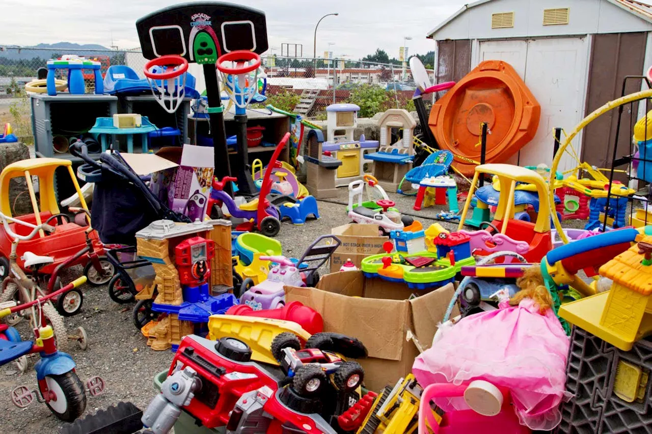 Toys produce far more electronic waste than vapes