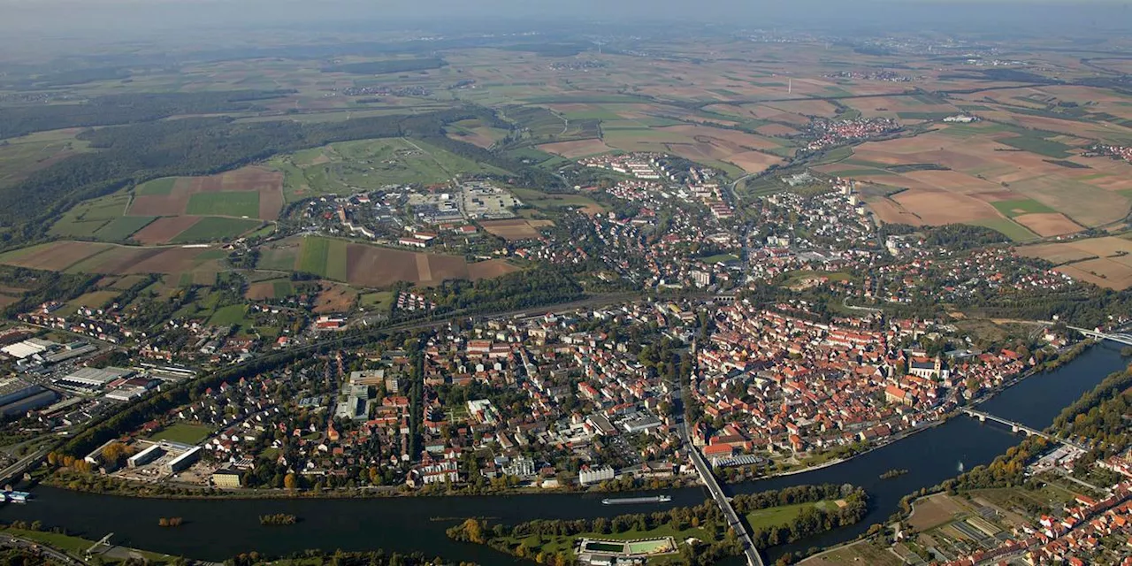 Polizeieinsatz in Unterfranken: Bewaffneter Mann versetzt Fußgängerzone in Angst und Schrecken