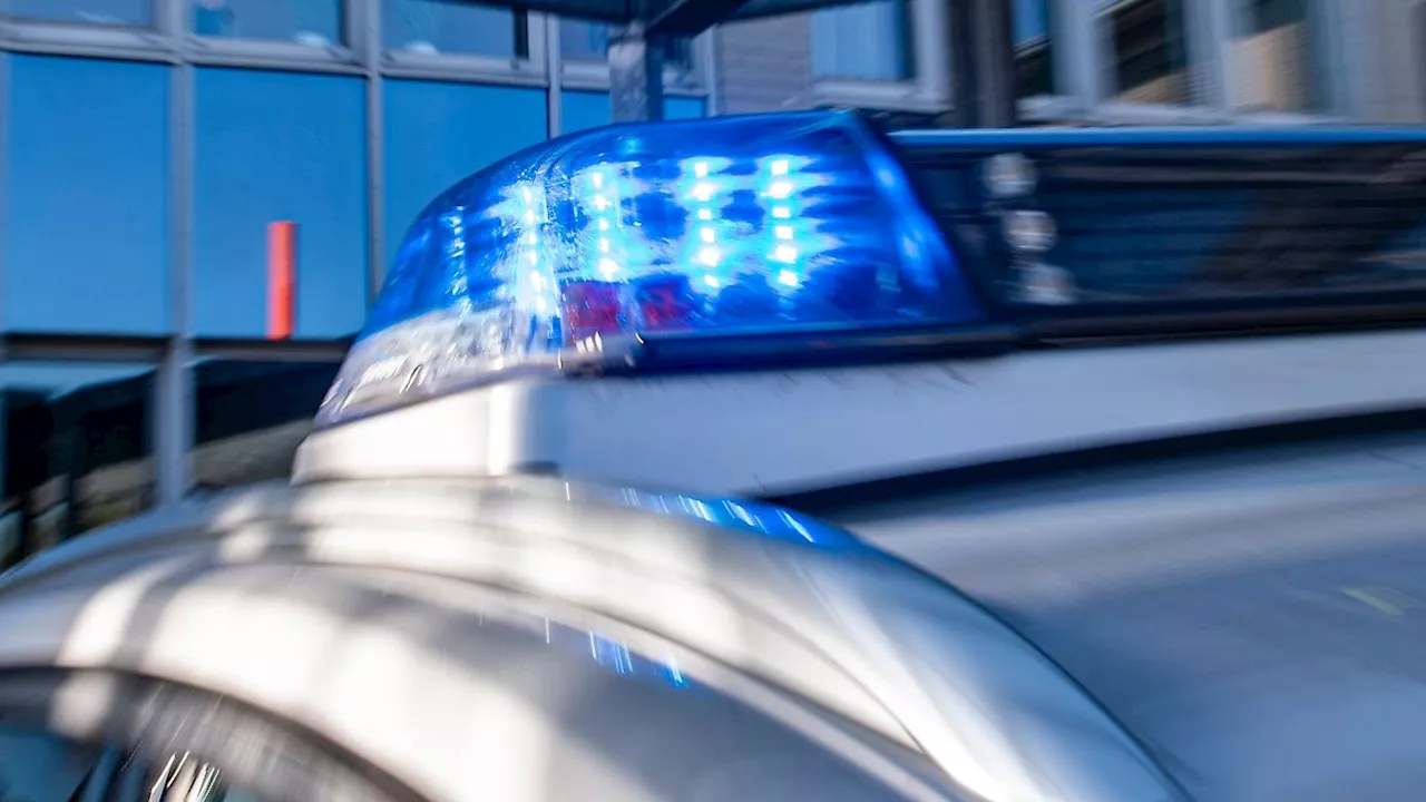 Nordrhein-Westfalen: Polizei sucht nach tödlichem Unfall mit Straßenbahn Zeugen