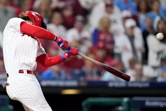 Bryce Harper epically stares down Arcia in Phillies-Braves Game 3 – NBC4  Washington