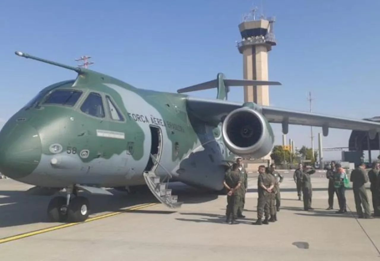 Terceiro avião da FAB para repatriar brasileiros de Israel pousa em Tel Aviv