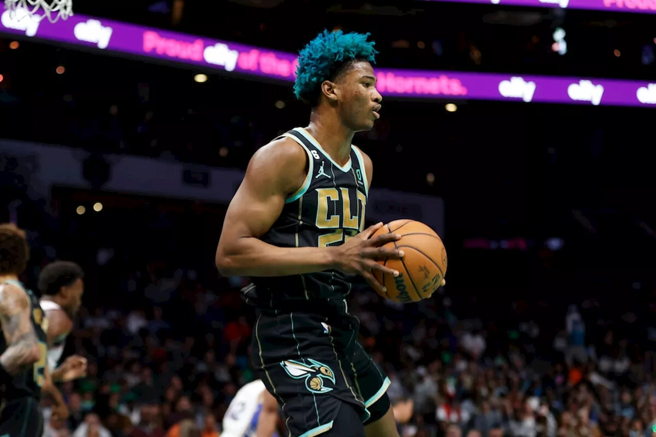 Hornets waive 2021 first-round pick Kai Jones: Sources