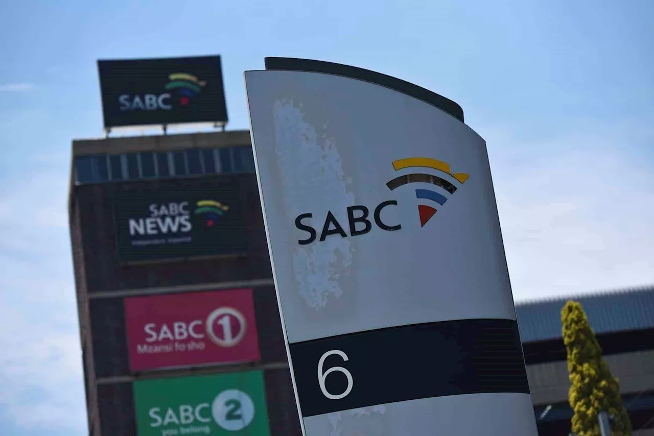 JUST IN: Fire breaks out at SABC Radio Park building in Joburg