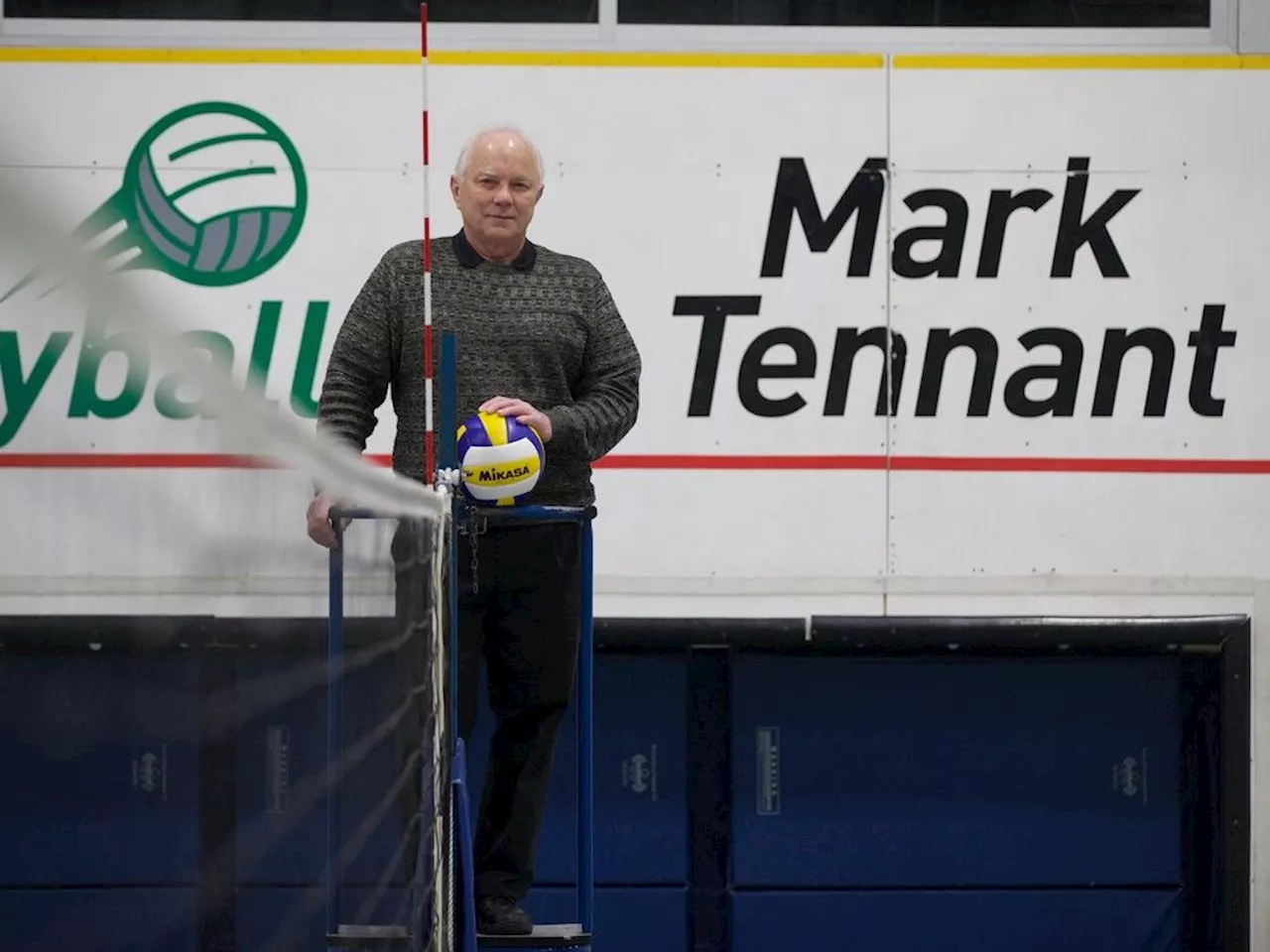 'A massive heart': Remembering ex-Huskies volleyball coach Mark Tennant, and his outsized legacy