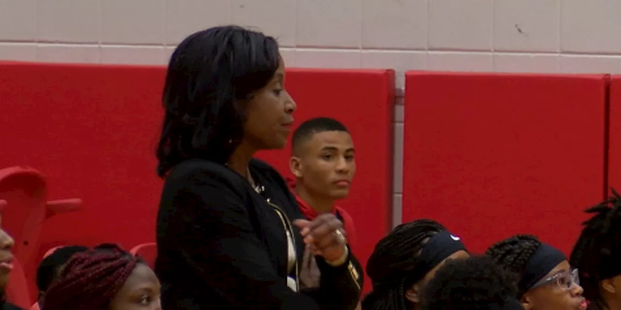 Carolyn Wright resigns at Central, will begin new coaching career at J.A.G. High School