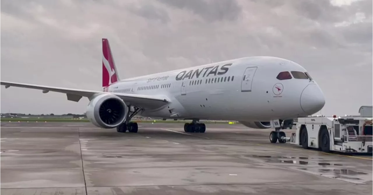 First Qantas Israel repatriation flight lands in London, second on Sunday