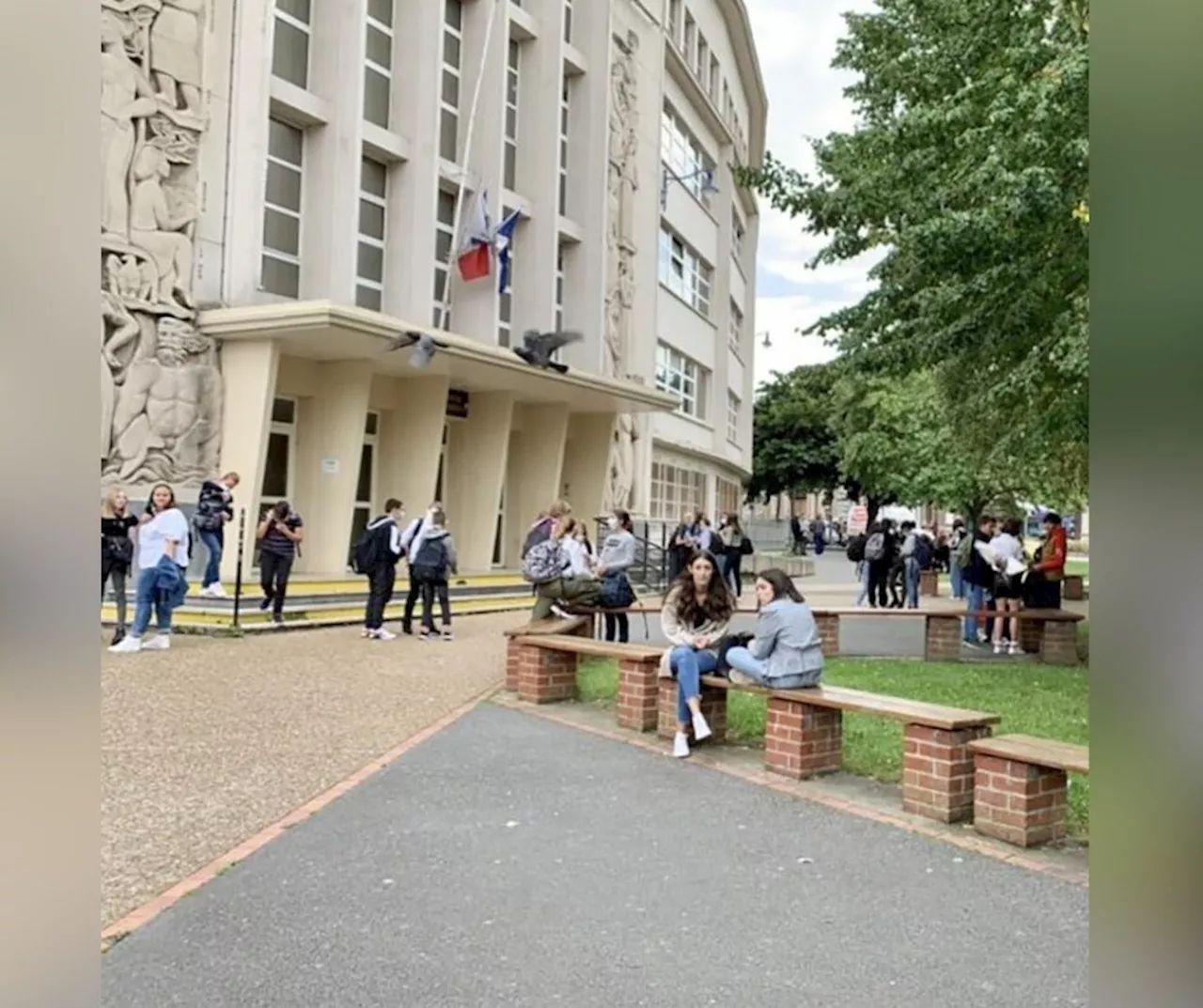 Attaque au couteau au lycée Gambetta à Arras : un mort et plusieurs blessés