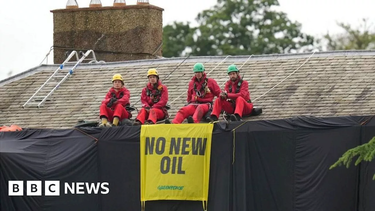 Police chief defends officers over Greenpeace protest at PM's home